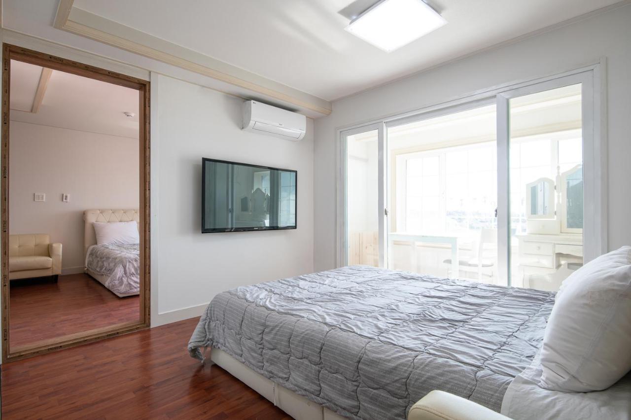 White Dream Pension Чеджудо Экстерьер фото