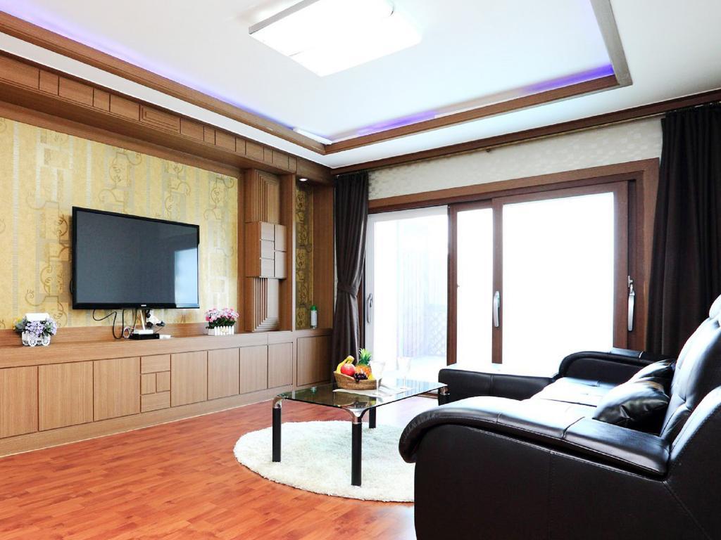 White Dream Pension Чеджудо Экстерьер фото
