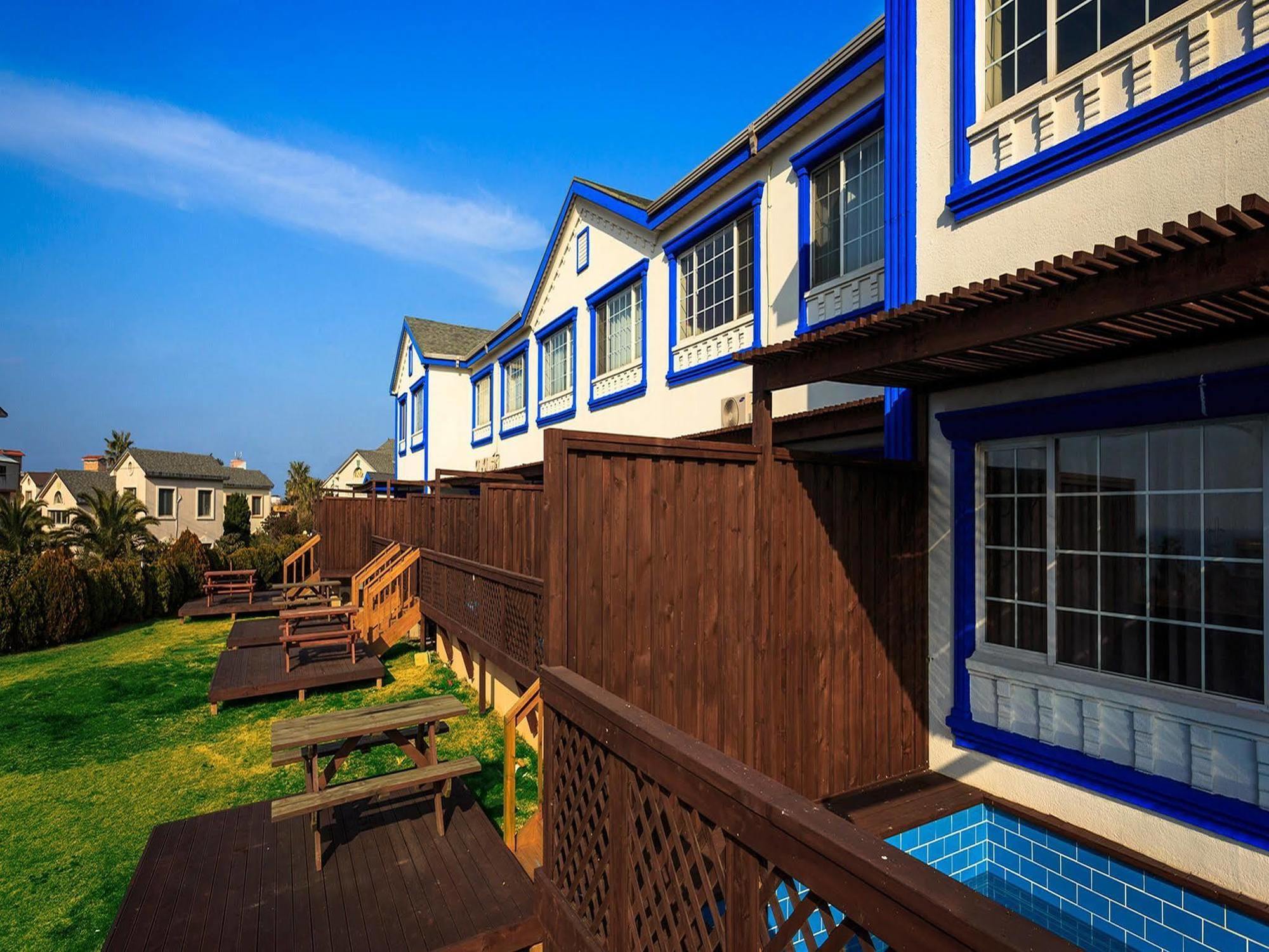 White Dream Pension Чеджудо Экстерьер фото