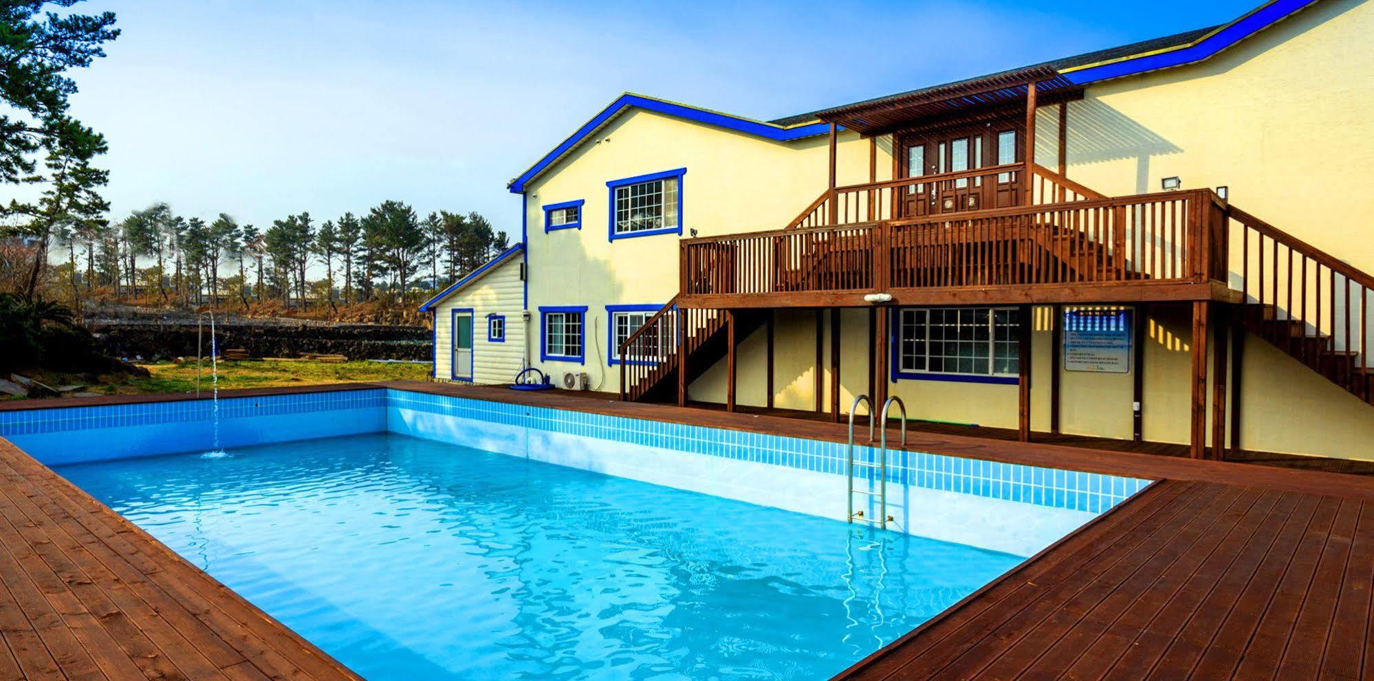 White Dream Pension Чеджудо Экстерьер фото