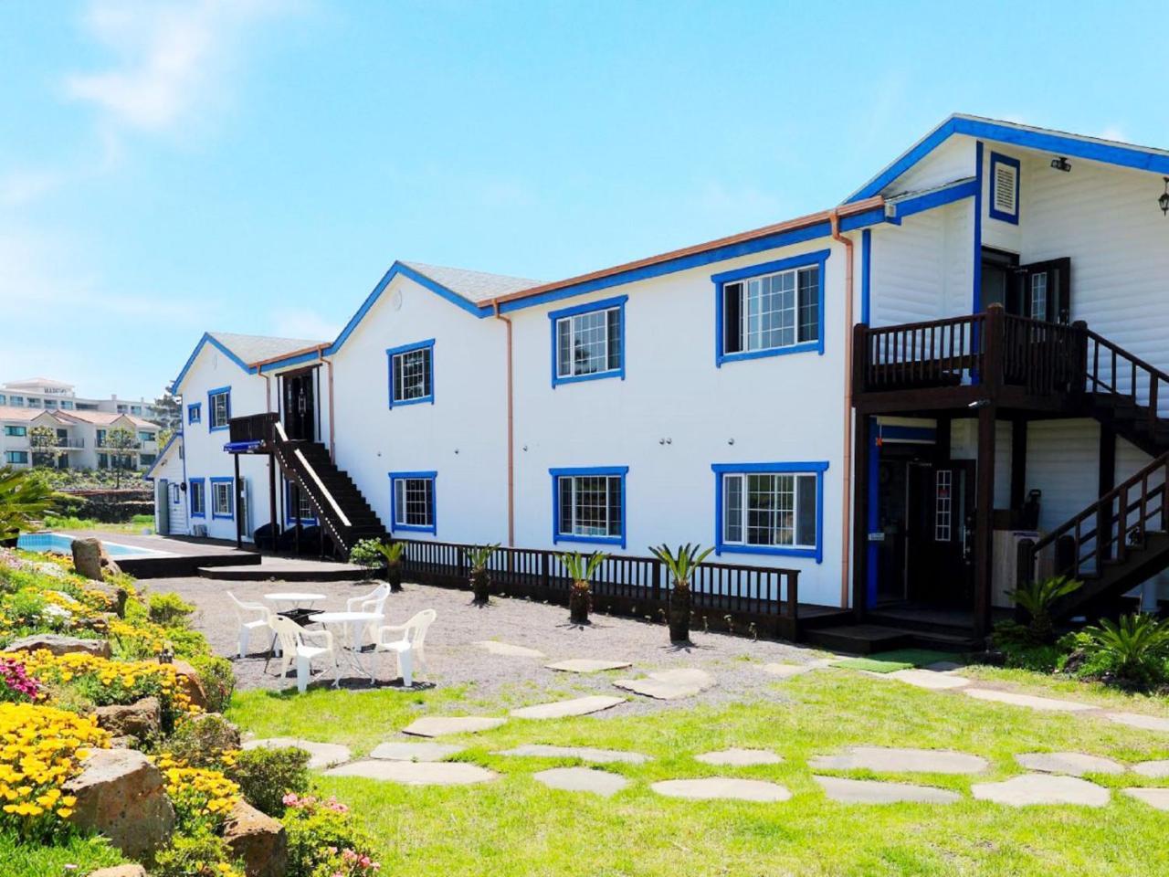 White Dream Pension Чеджудо Экстерьер фото